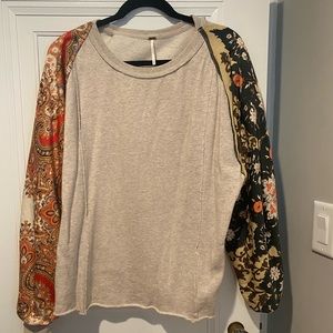 Free People M balloon sleeve printed sweater